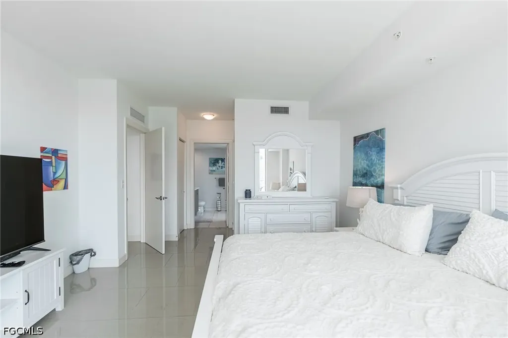 3000 Oasis Grand Boulevard Fort Myers FL 33916