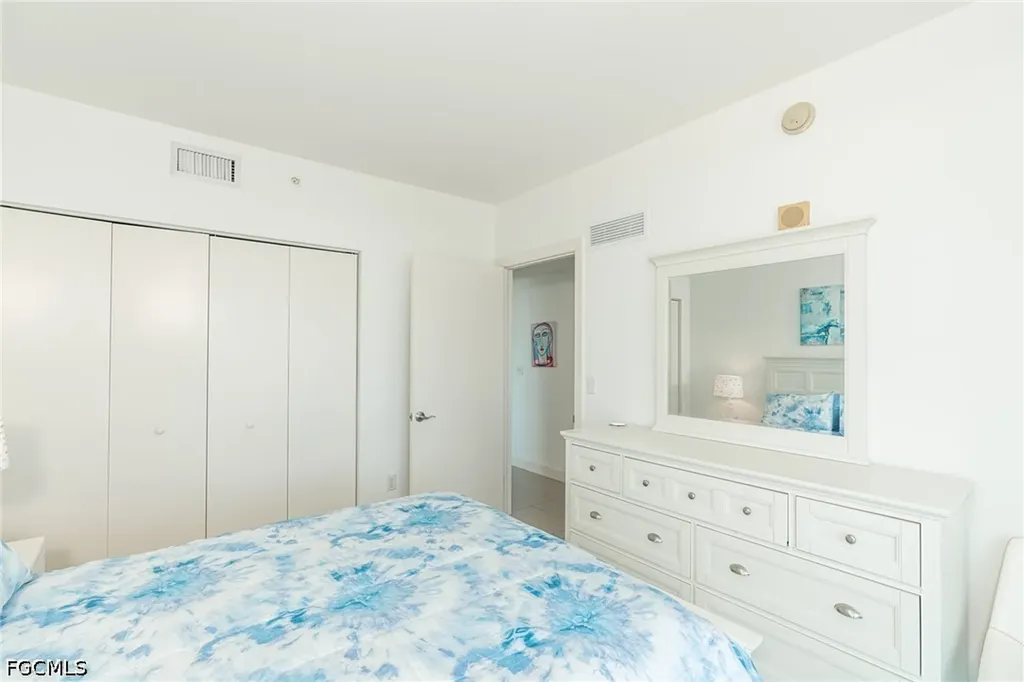 3000 Oasis Grand Boulevard Fort Myers FL 33916