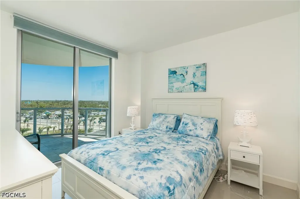 3000 Oasis Grand Boulevard Fort Myers FL 33916
