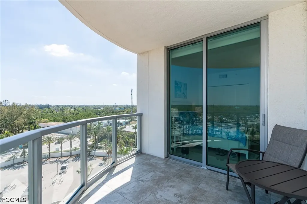 3000 Oasis Grand Boulevard Fort Myers FL 33916