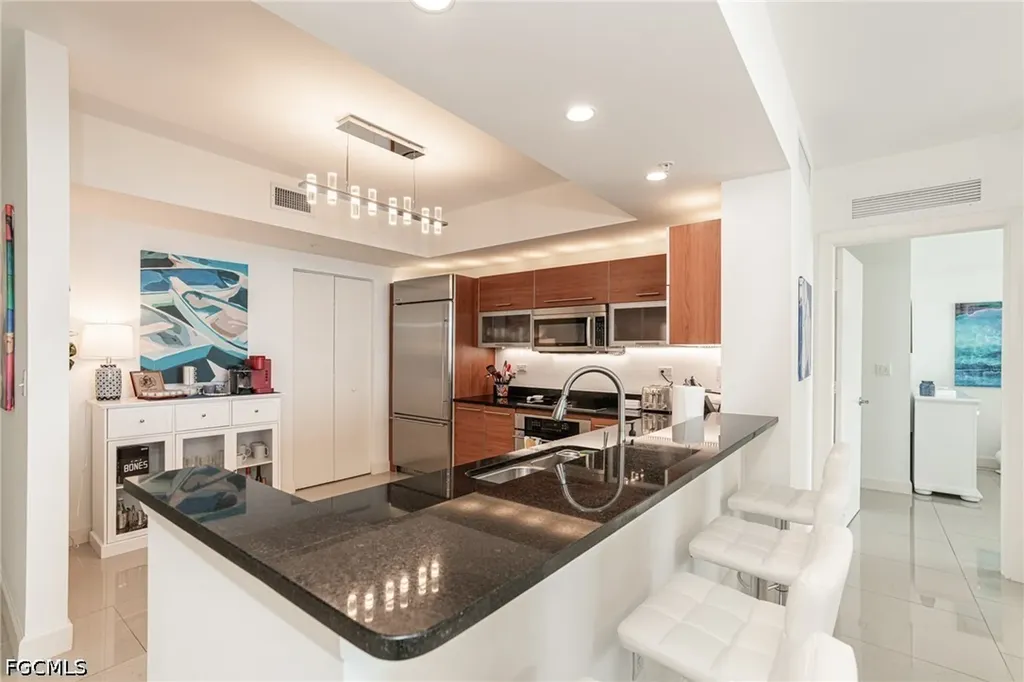 3000 Oasis Grand Boulevard Fort Myers FL 33916