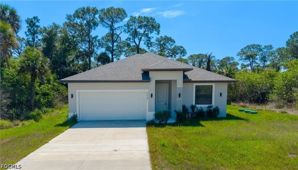 5028 W Tradewinds Circle Labelle FL 33935
