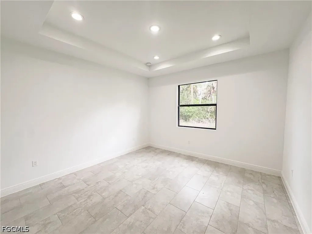 5028 W Tradewinds Circle Labelle FL 33935