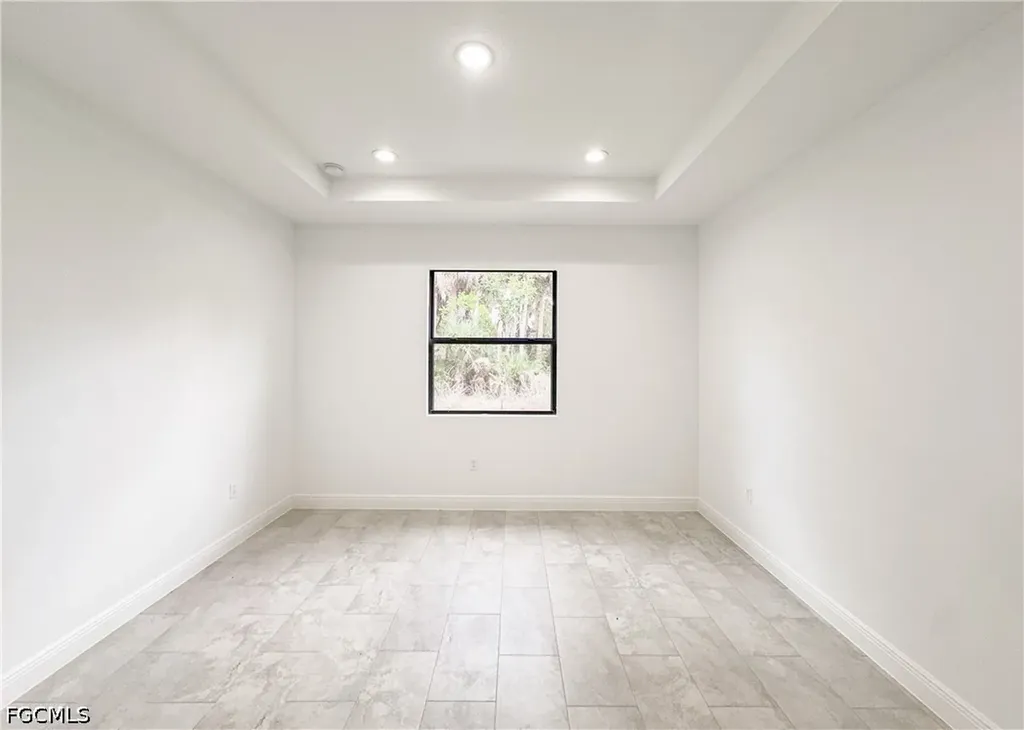5028 W Tradewinds Circle Labelle FL 33935