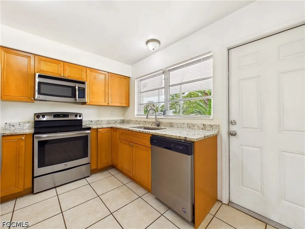 794 Hydrangea Drive North Fort Myers FL 33903