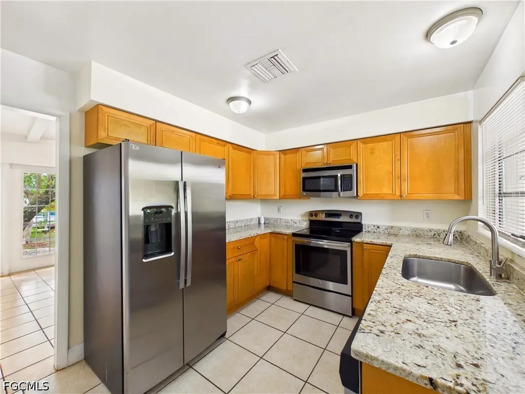 794 Hydrangea Drive North Fort Myers FL 33903