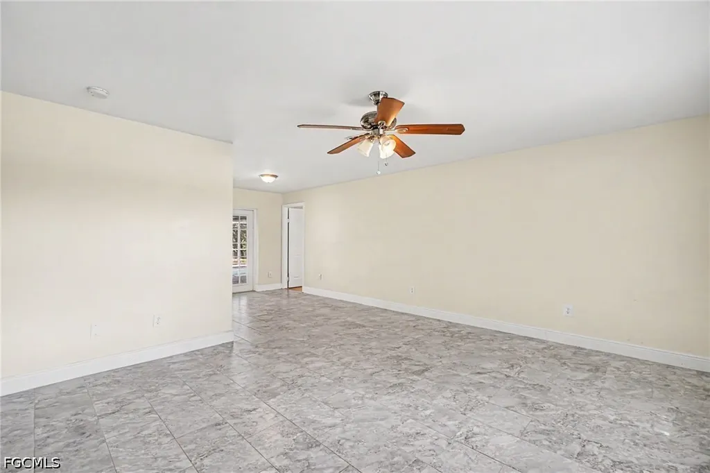 3314 SE 11th Avenue Cape Coral FL 33904