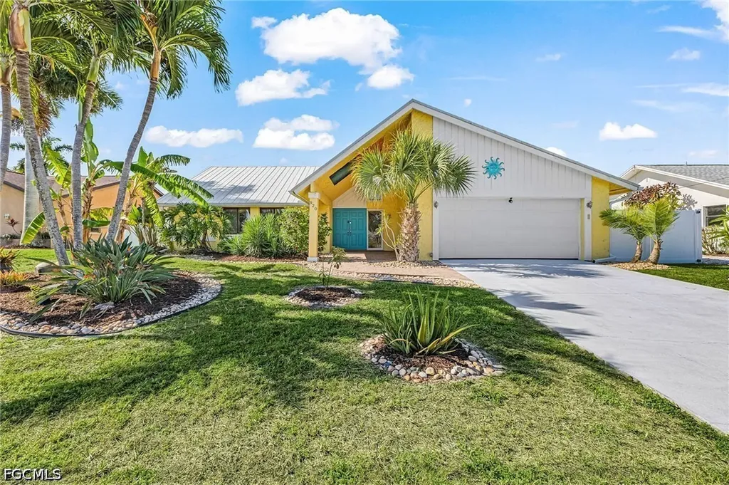 920 SE 33rd Street Cape Coral FL 33904