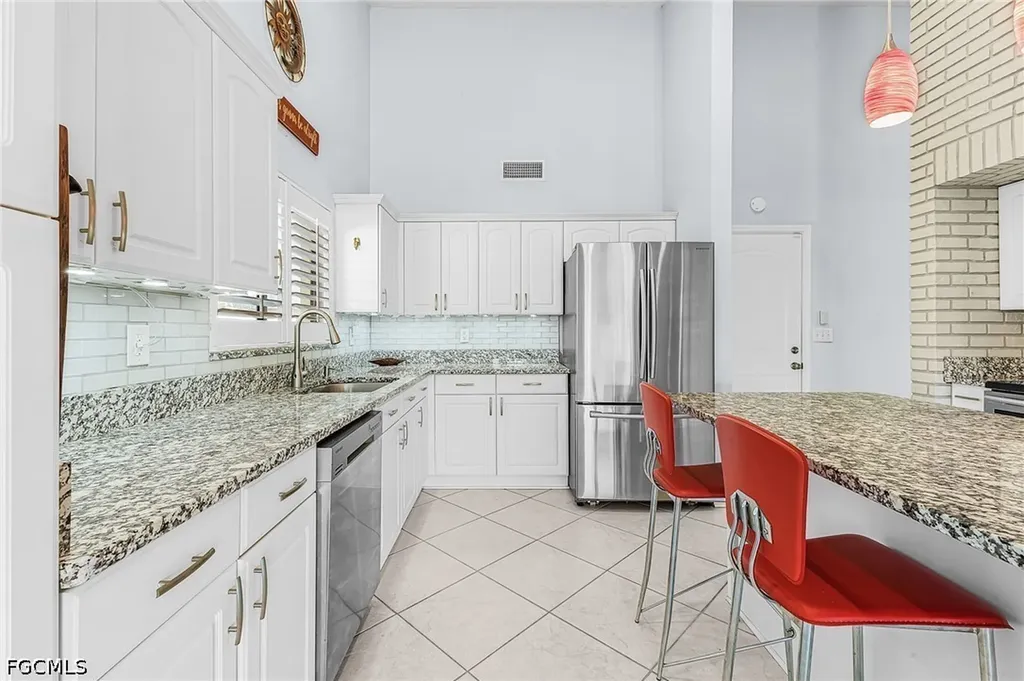 920 SE 33rd Street Cape Coral FL 33904