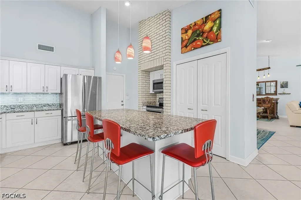 920 SE 33rd Street Cape Coral FL 33904