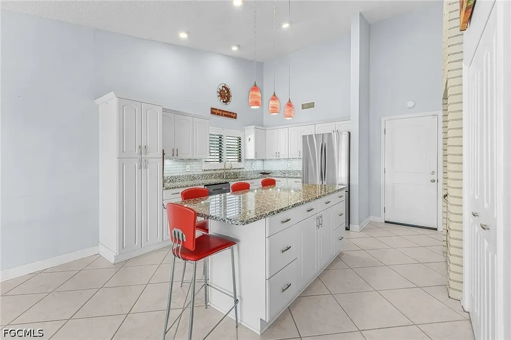 920 SE 33rd Street Cape Coral FL 33904