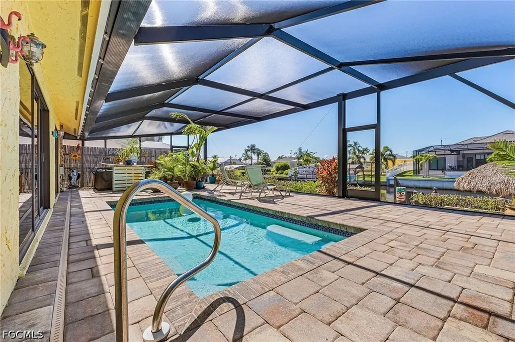 920 SE 33rd Street Cape Coral FL 33904