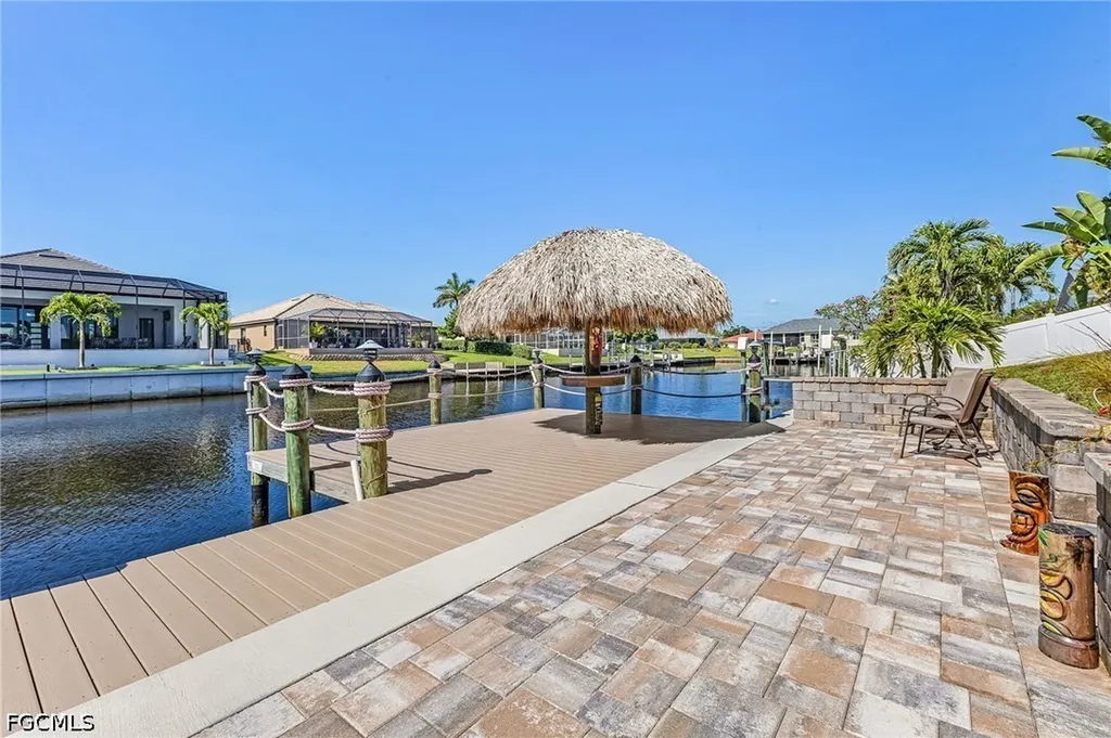 920 SE 33rd Street Cape Coral FL 33904