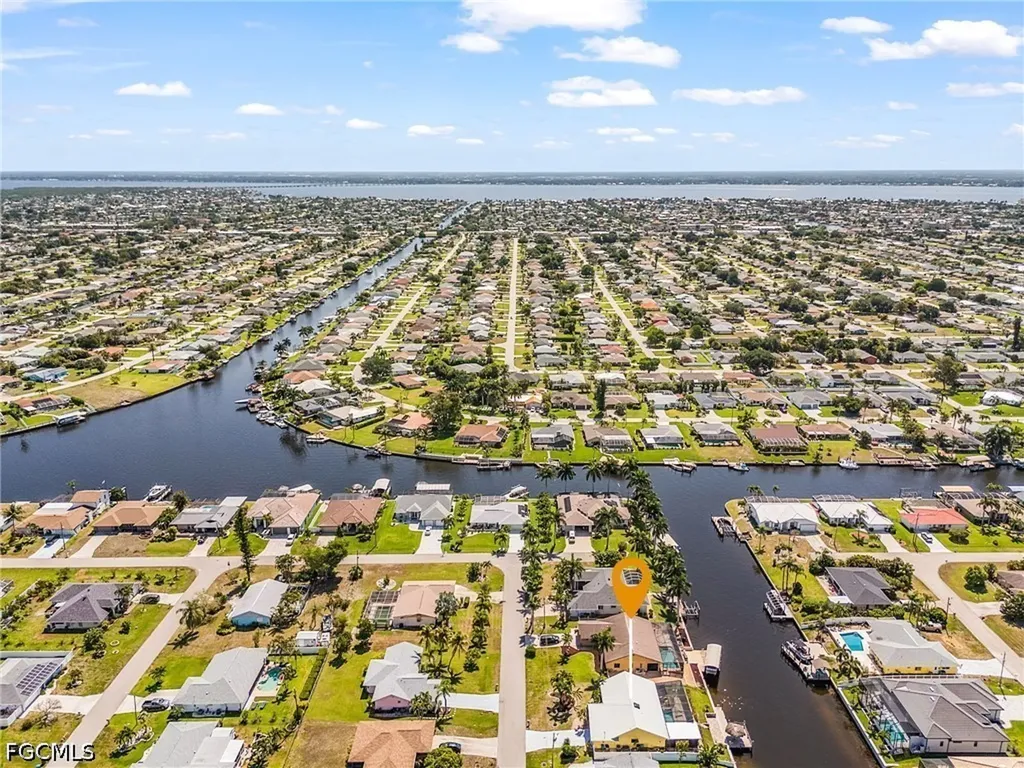 920 SE 33rd Street Cape Coral FL 33904