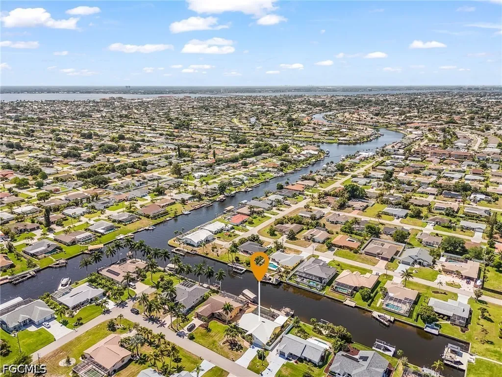 920 SE 33rd Street Cape Coral FL 33904