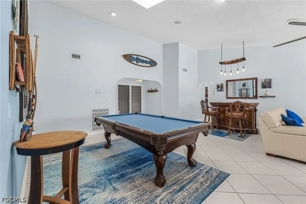 920 SE 33rd Street Cape Coral FL 33904