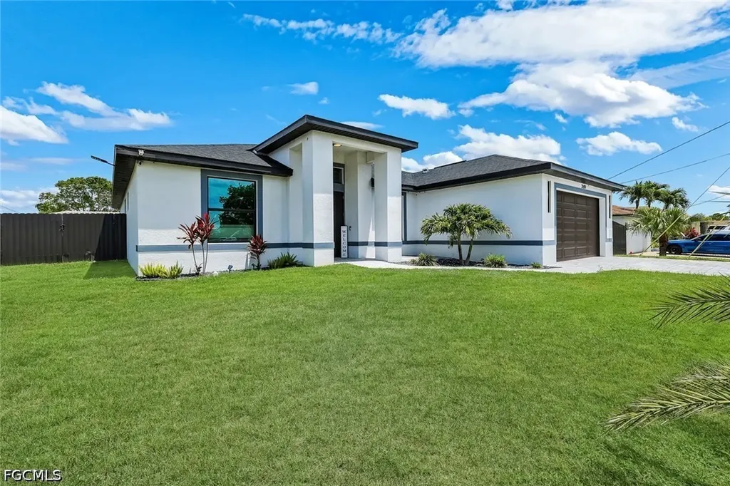 2419 Country Club Boulevard Cape Coral FL 33990