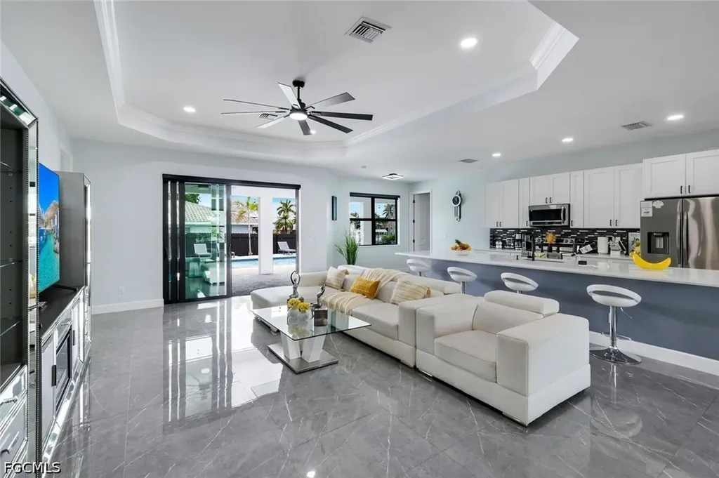 2419 Country Club Boulevard Cape Coral FL 33990
