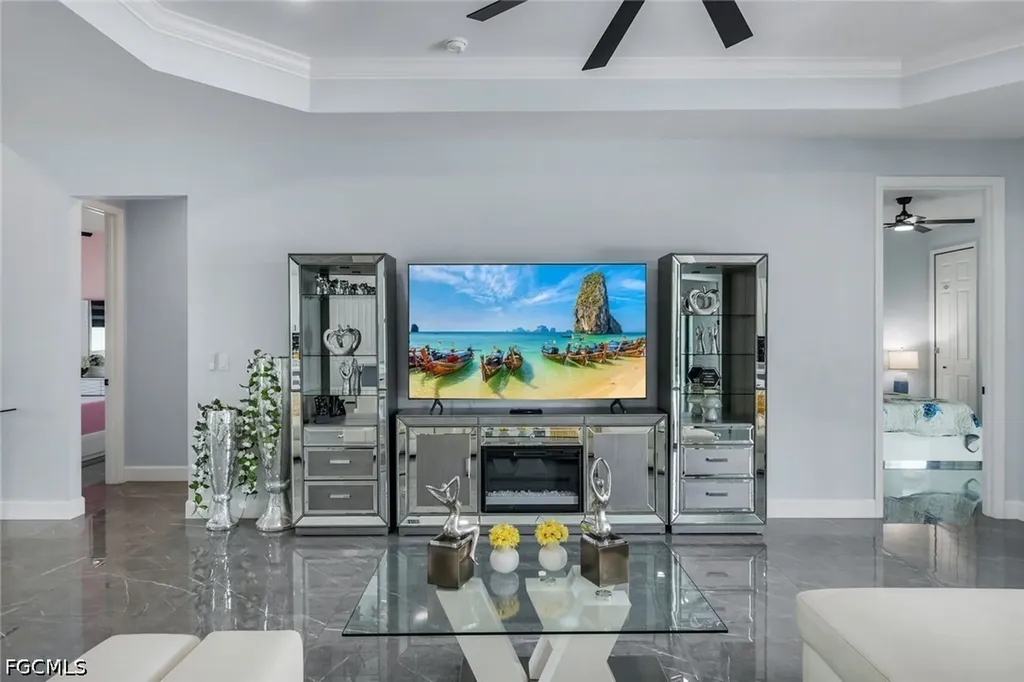 2419 Country Club Boulevard Cape Coral FL 33990