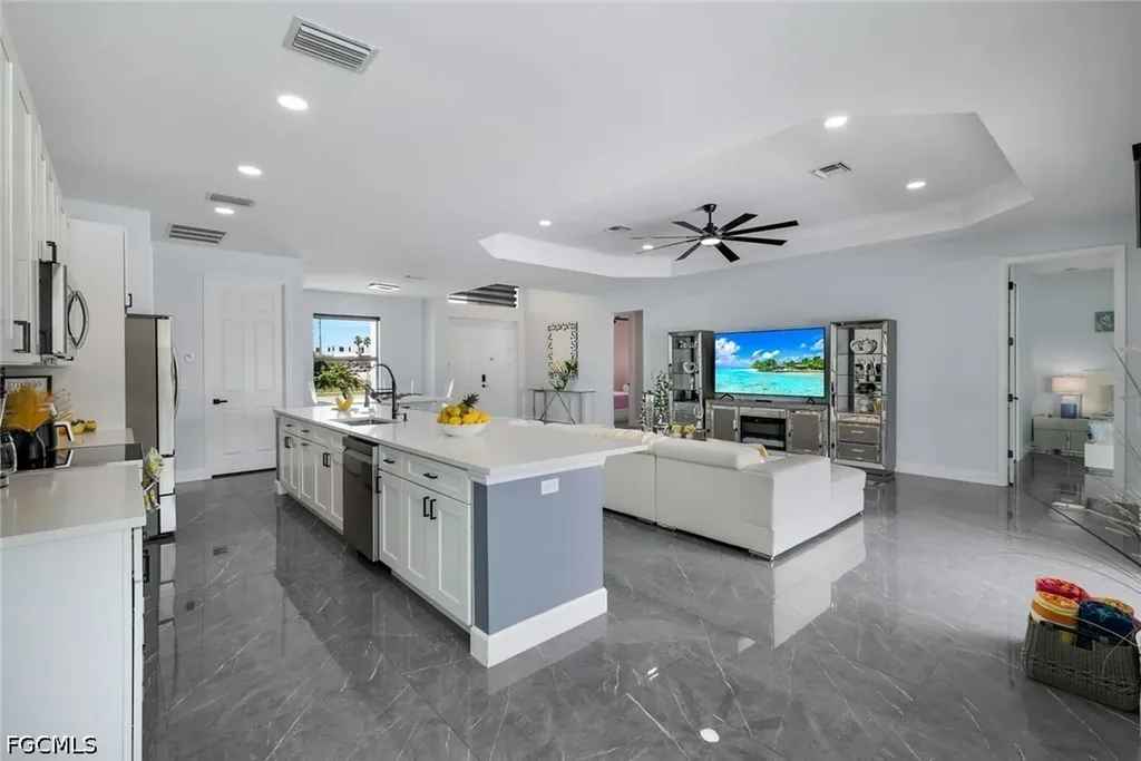 2419 Country Club Boulevard Cape Coral FL 33990