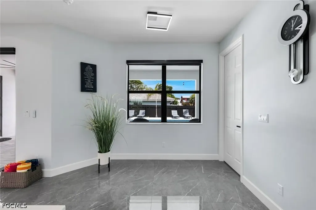 2419 Country Club Boulevard Cape Coral FL 33990