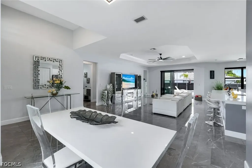 2419 Country Club Boulevard Cape Coral FL 33990