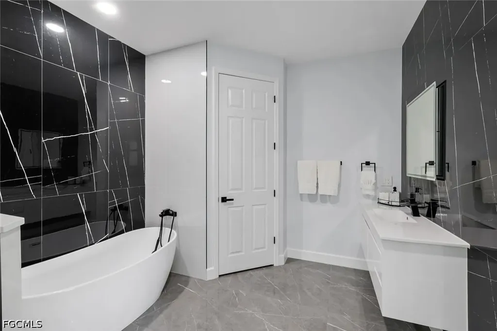 2419 Country Club Boulevard Cape Coral FL 33990