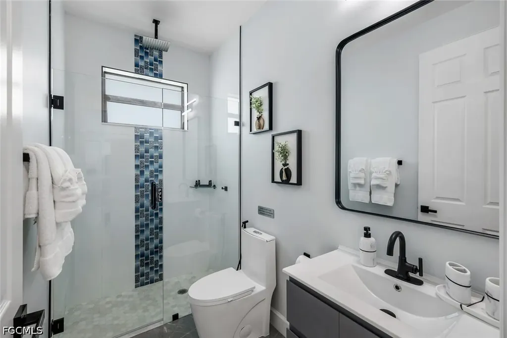 2419 Country Club Boulevard Cape Coral FL 33990