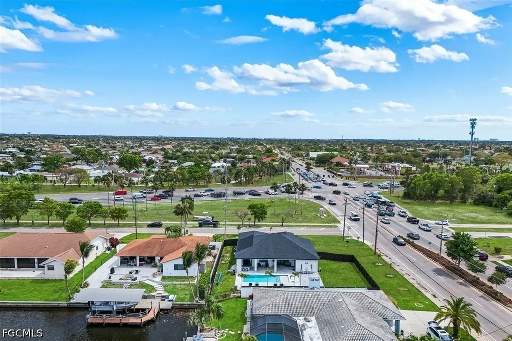 2419 Country Club Boulevard Cape Coral FL 33990