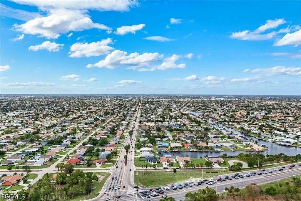 2419 Country Club Boulevard Cape Coral FL 33990