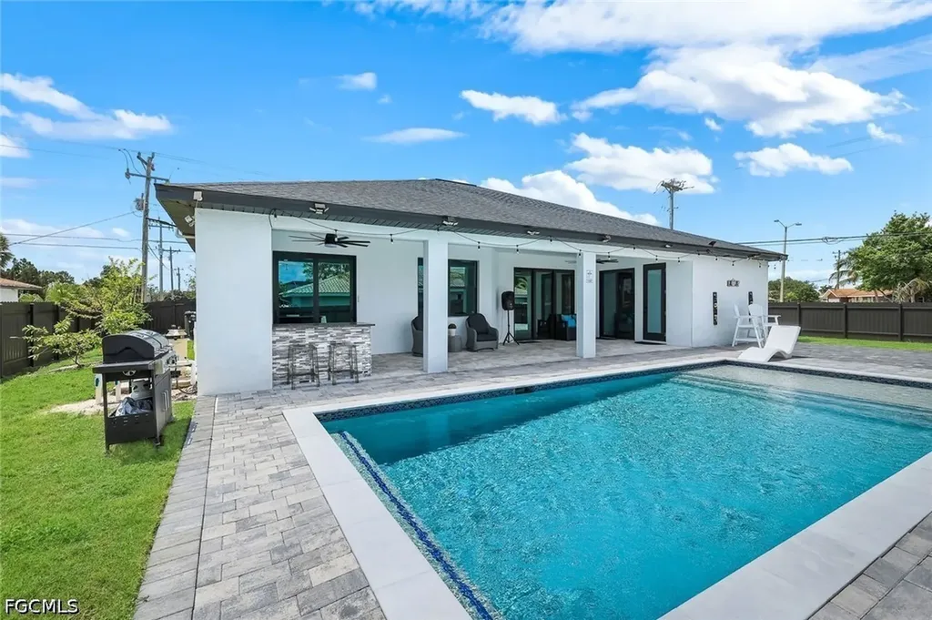 2419 Country Club Boulevard Cape Coral FL 33990