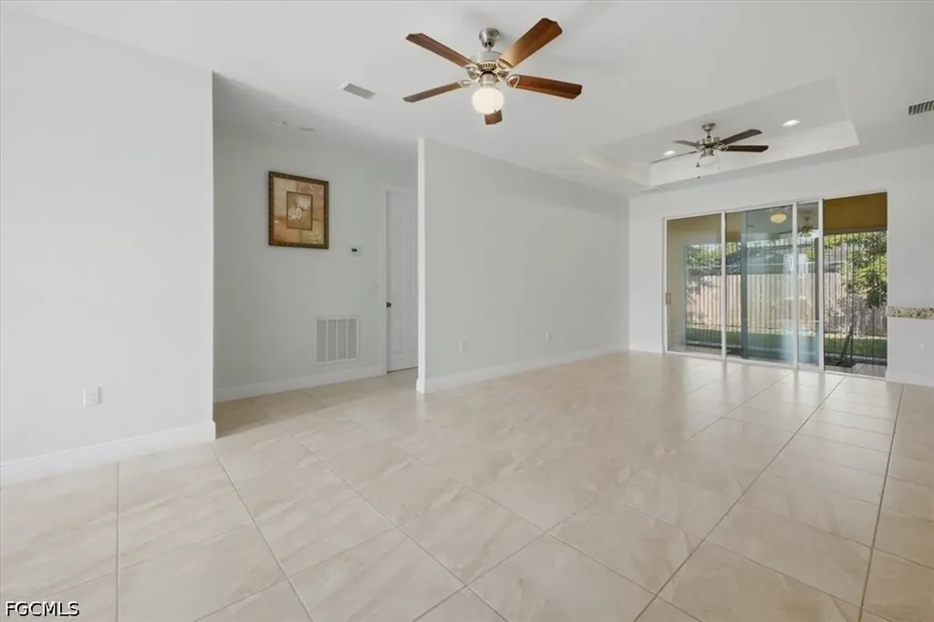 2416 SE 8th Avenue Cape Coral FL 33990