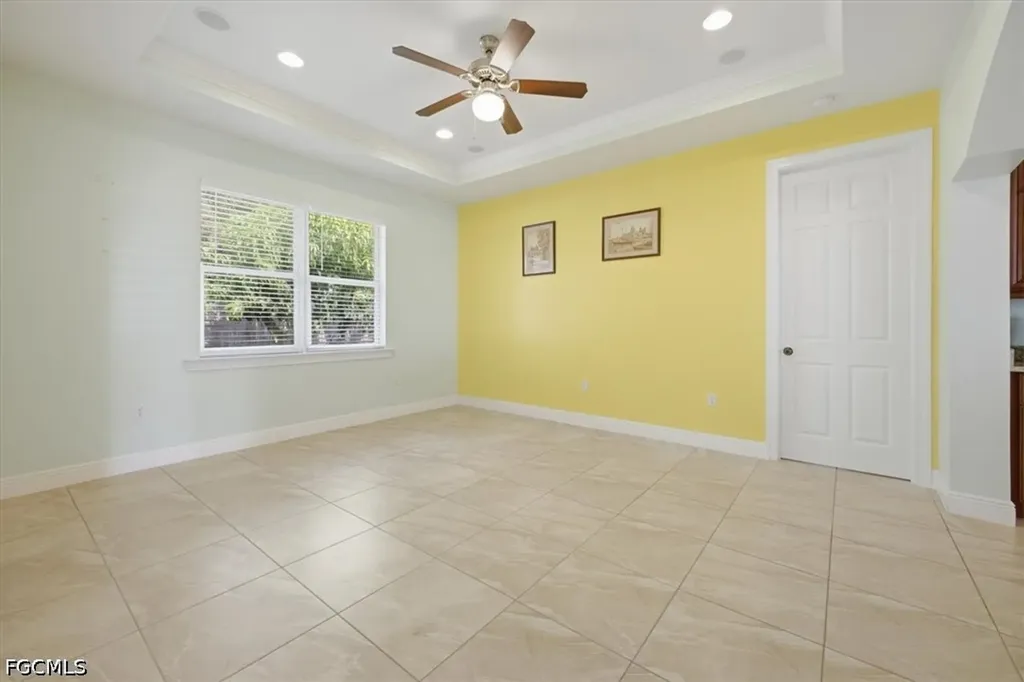 2416 SE 8th Avenue Cape Coral FL 33990