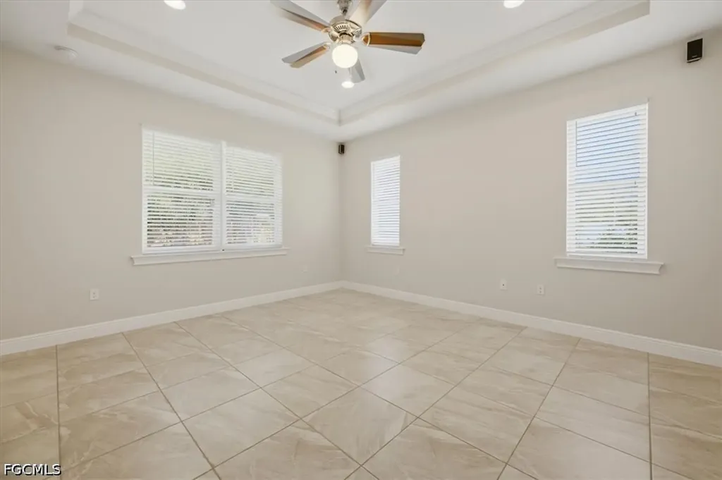 2416 SE 8th Avenue Cape Coral FL 33990