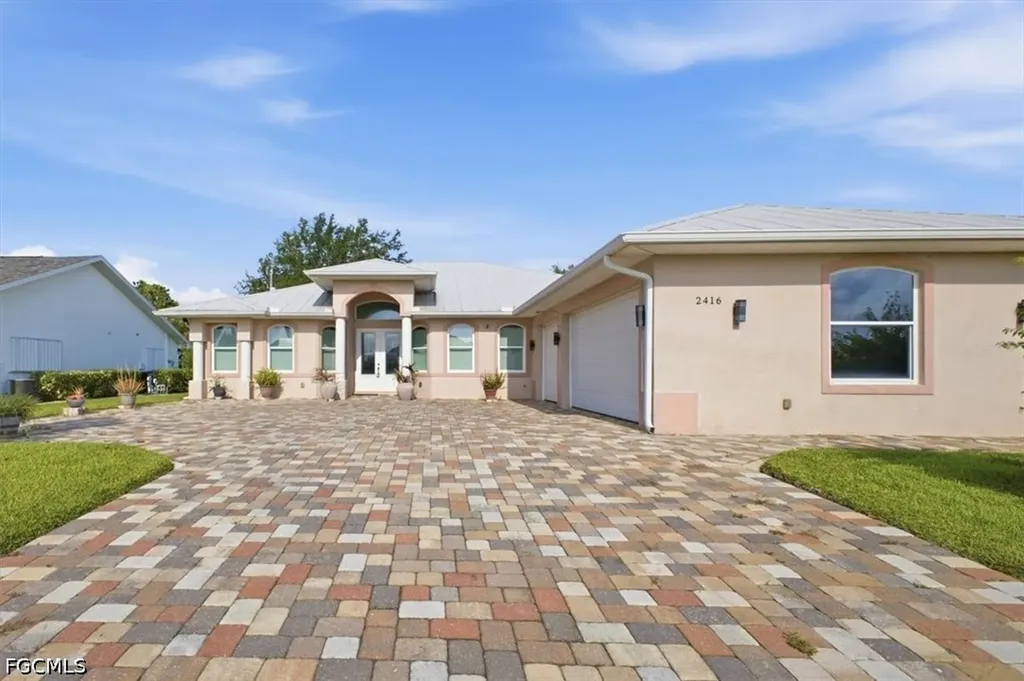 2416 SE 8th Avenue Cape Coral FL 33990