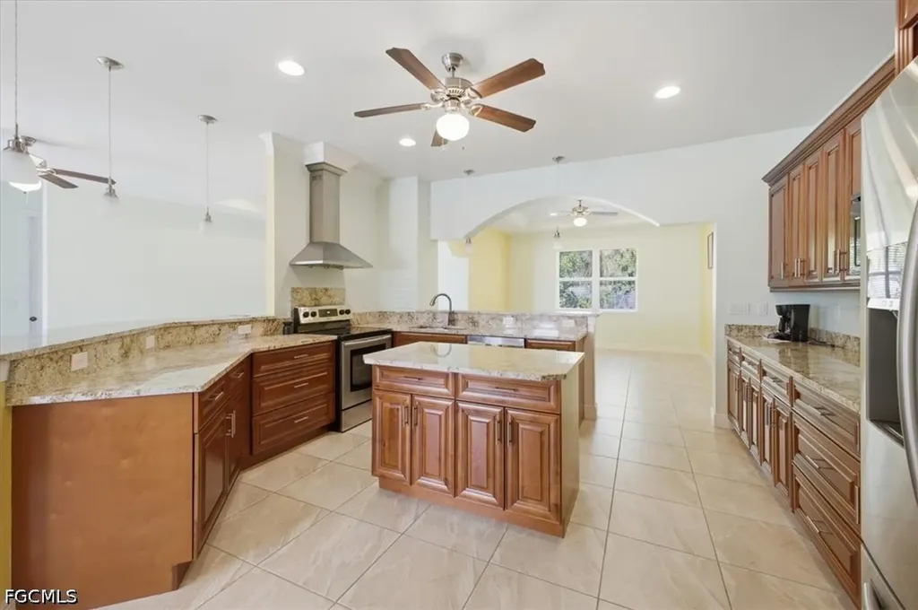 2416 SE 8th Avenue Cape Coral FL 33990