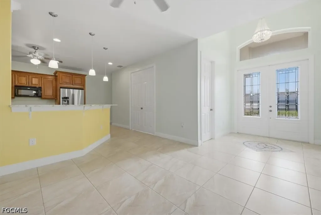 2416 SE 8th Avenue Cape Coral FL 33990
