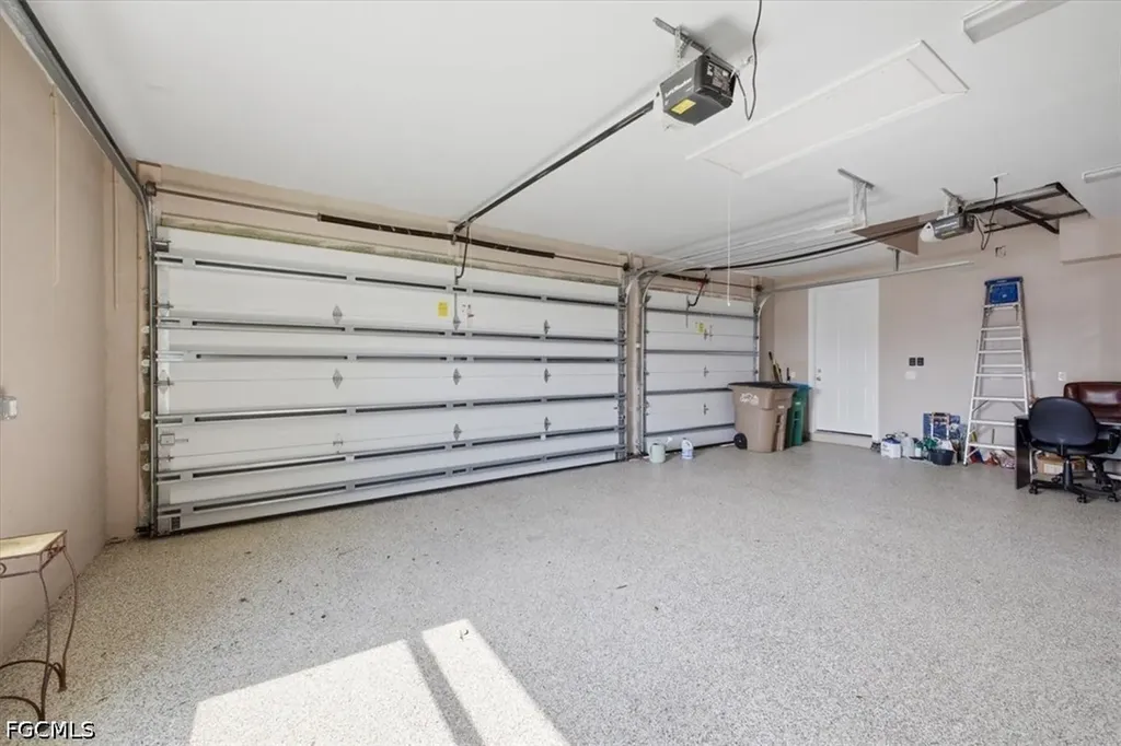 2416 SE 8th Avenue Cape Coral FL 33990