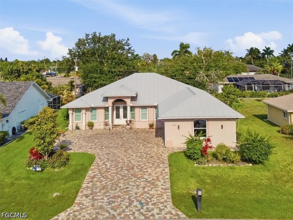 2416 SE 8th Avenue Cape Coral FL 33990