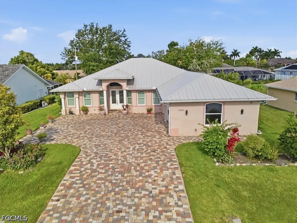 2416 SE 8th Avenue Cape Coral FL 33990