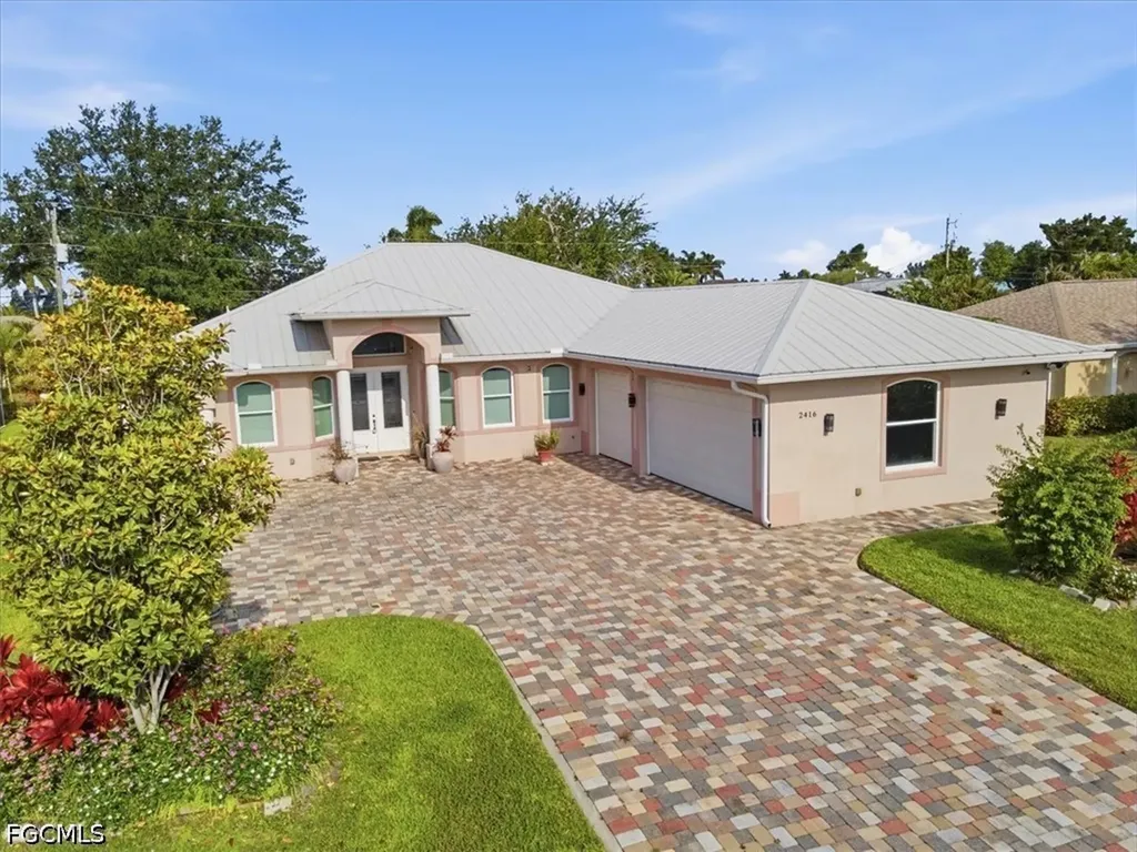 2416 SE 8th Avenue Cape Coral FL 33990