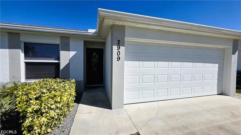 2909 SW Santa Barbara Place Cape Coral FL 33914