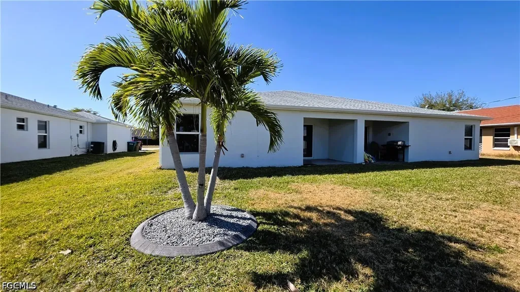 2909 SW Santa Barbara Place Cape Coral FL 33914