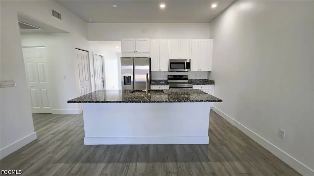 2909 SW Santa Barbara Place Cape Coral FL 33914