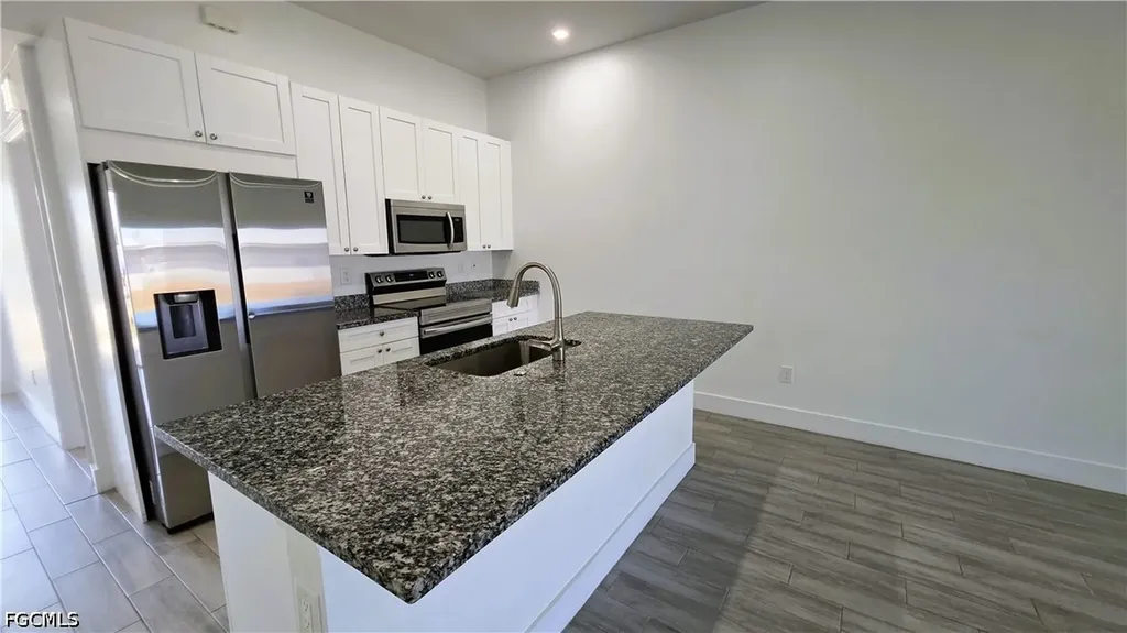 2909 SW Santa Barbara Place Cape Coral FL 33914