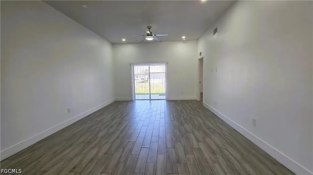 2909 SW Santa Barbara Place Cape Coral FL 33914