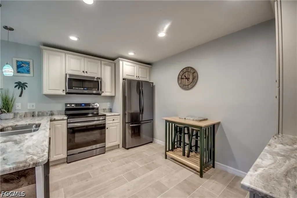 6337 Royal Woods Drive Fort Myers FL 33908