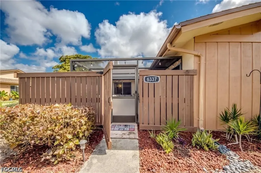 6337 Royal Woods Drive Fort Myers FL 33908