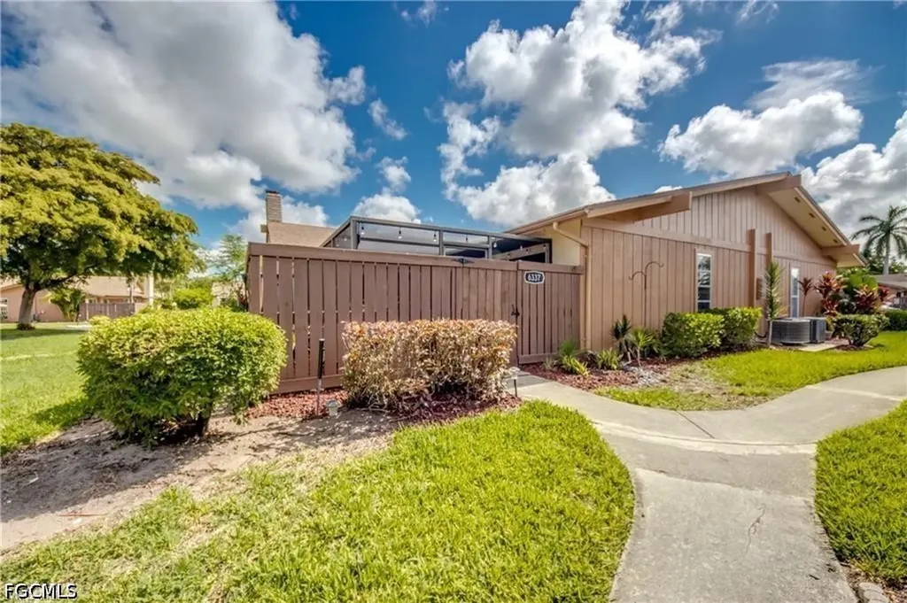 6337 Royal Woods Drive Fort Myers FL 33908