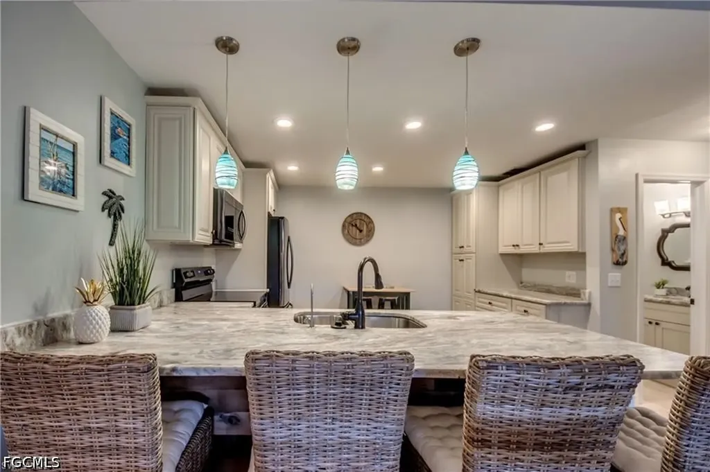 6337 Royal Woods Drive Fort Myers FL 33908